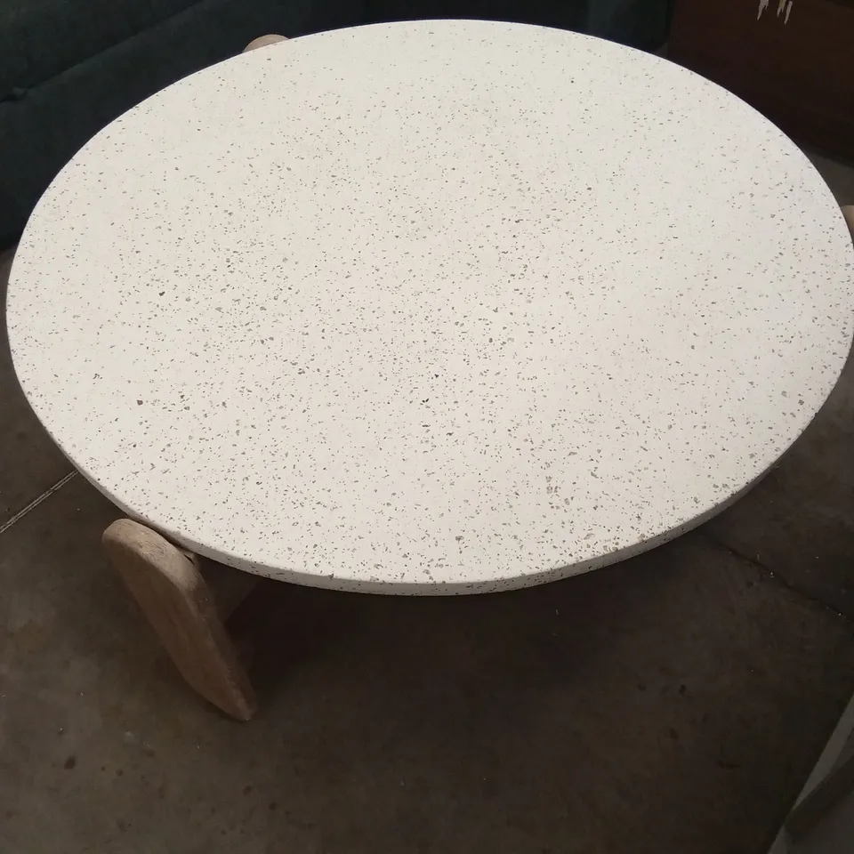 DESIGNER LARGE ROUND OUTDOOR COFFEE TABLE