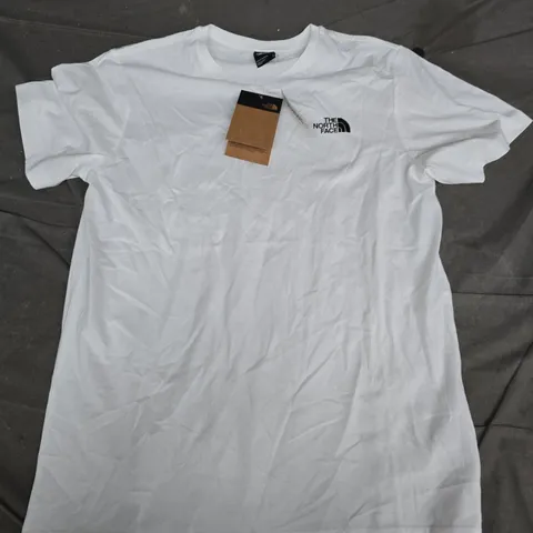 THE NORTH FACE NSE CELEBRATION TEE IN WHITE - MEDIUM