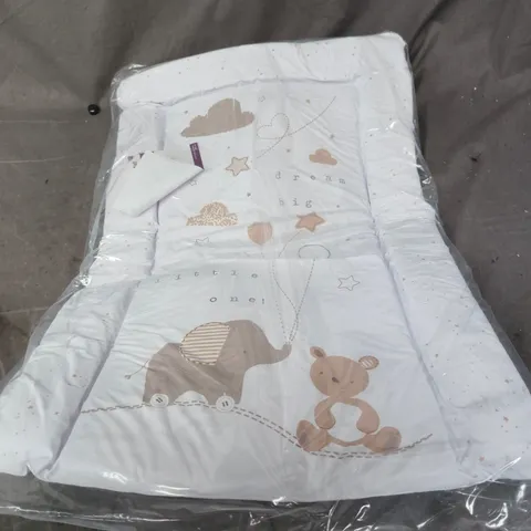 BAGGED BABY CHANGING MAT 