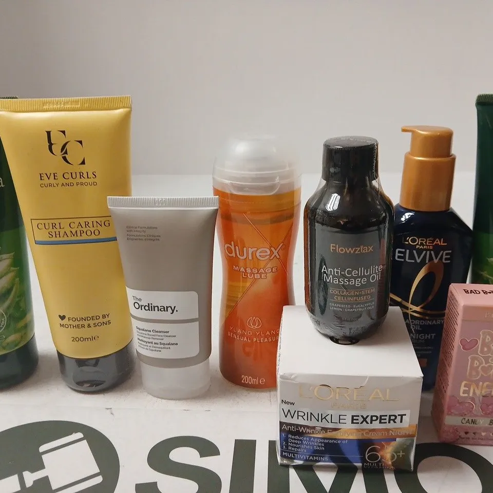 APPROX 12 ASSORTED BEAUTY PRODUCTS TO INCLUDE ALOE PURA GEL, THE ORDINARY CLEANSER, L'OREAL ANTI WRINKLE CREAM, ETC