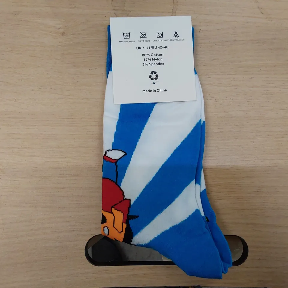BOX OF APPROXIMATELY 360 PAIRS OF BRAND NEW BIER CO SOCKS (1 BOX)
