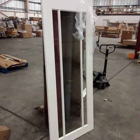 INTERIOR DOOR WITH PLEXI-GLASS CENTER - WHITE