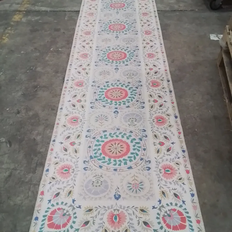 QUALITY DESIGNER AREA RUG - APPROXIMATELY 300X80CM