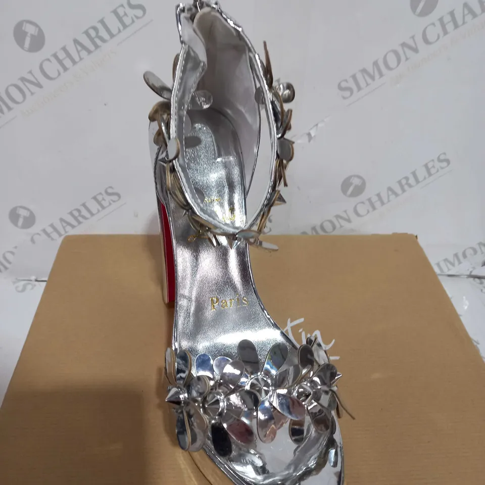 BOXED CHRISTIAN LOUBOUTIN HIGH HEEL SHOE - UK SIZE 7.5