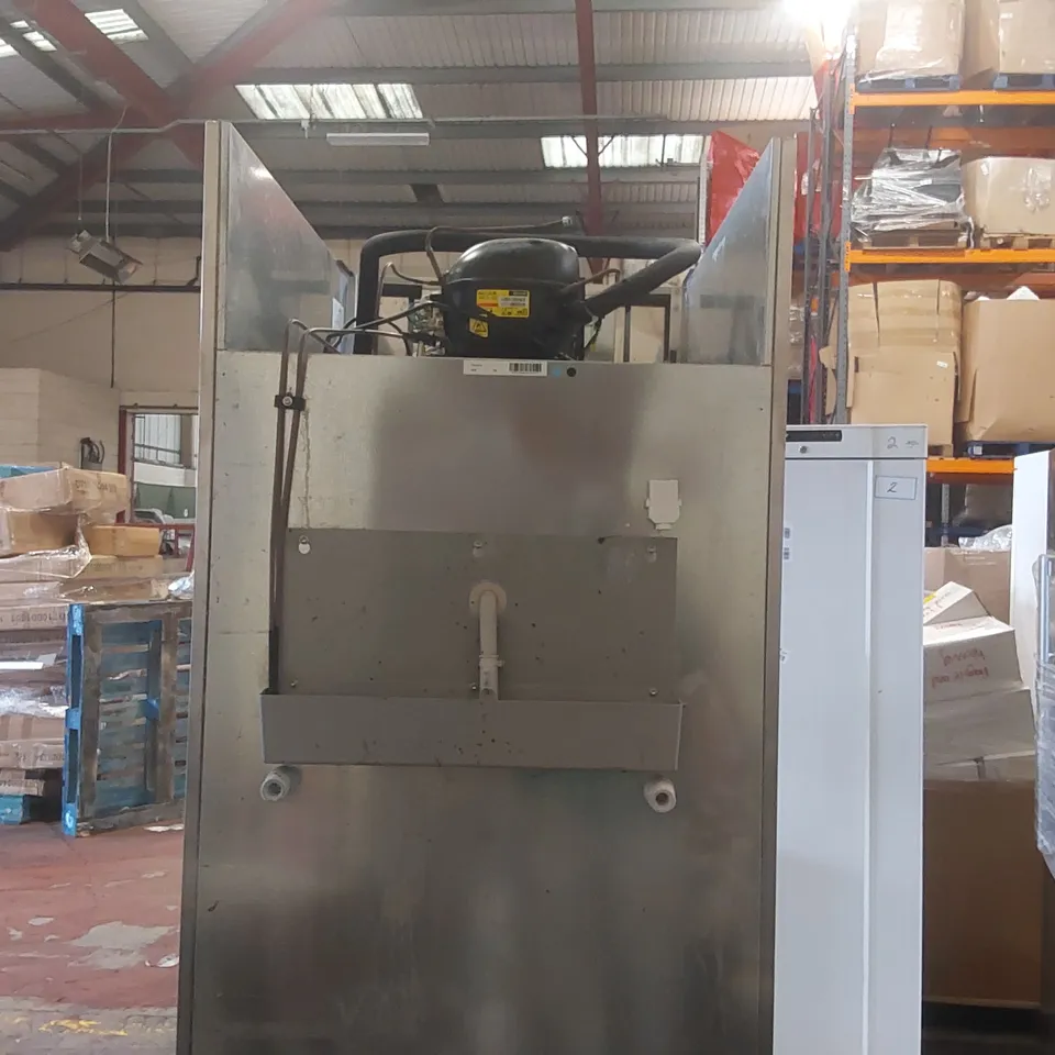 GRAM COMMERCIAL UPRIGHT FREEZER