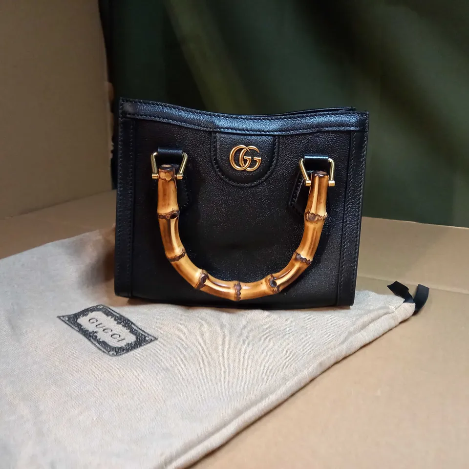 GUCCI BLACK LEATHER STATEMENT HANDBAG 