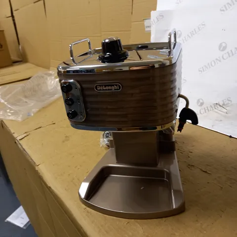 DELONGHI SCULTURA ESPRESSO AND CAPPUCCINO COFFEE MAKER