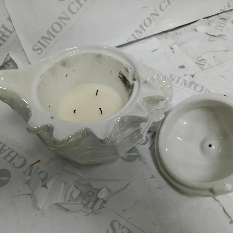 HOMEWORX BY SLATKIN & CO SHELL CERAMIC CANDLE