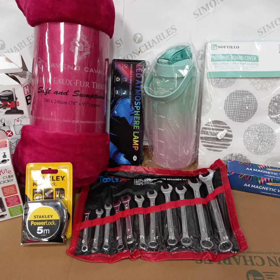 LOT OF APPROX 15 ASSORTED HOUSEHOLD ITEMS TO INCLUDE GREY PUSH ROUND CUSHION, HENRY HOOVER BAGS, STANLEY POWERLOCK, ETC 