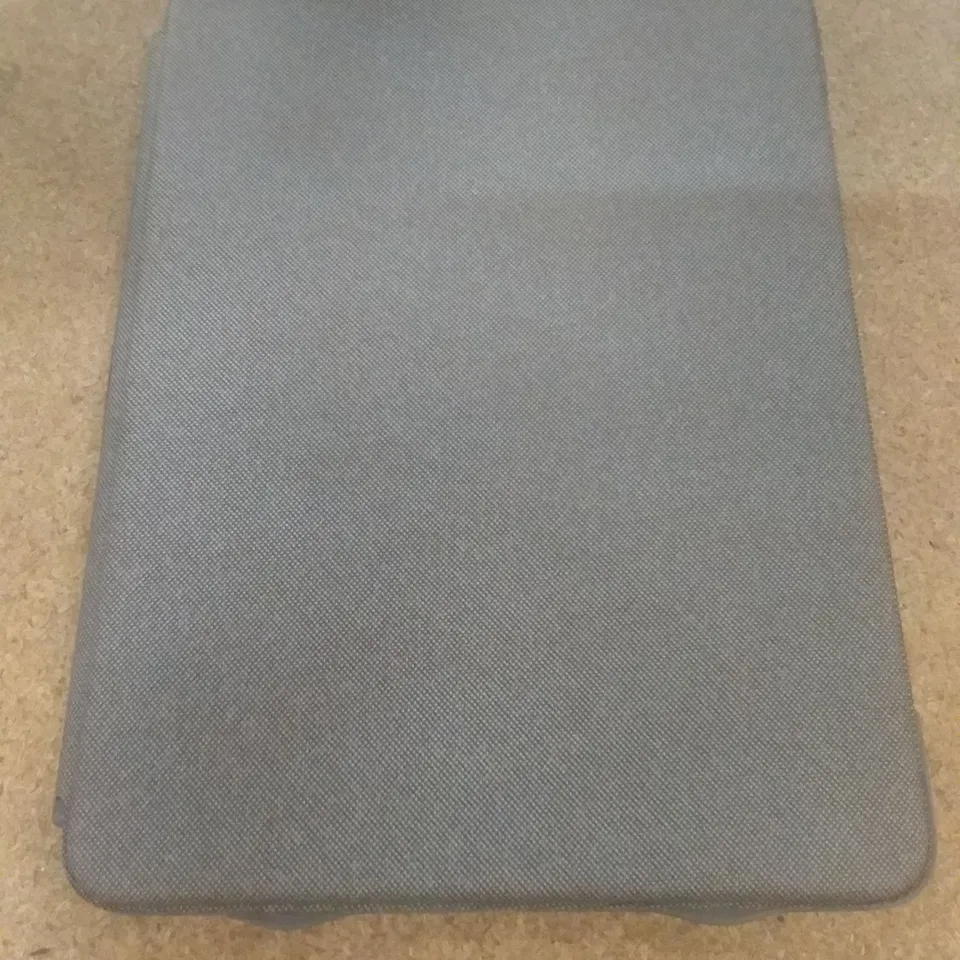 LOGITECH COMBO TOUCH IPAD AIR (4TH, 5TH GEN)