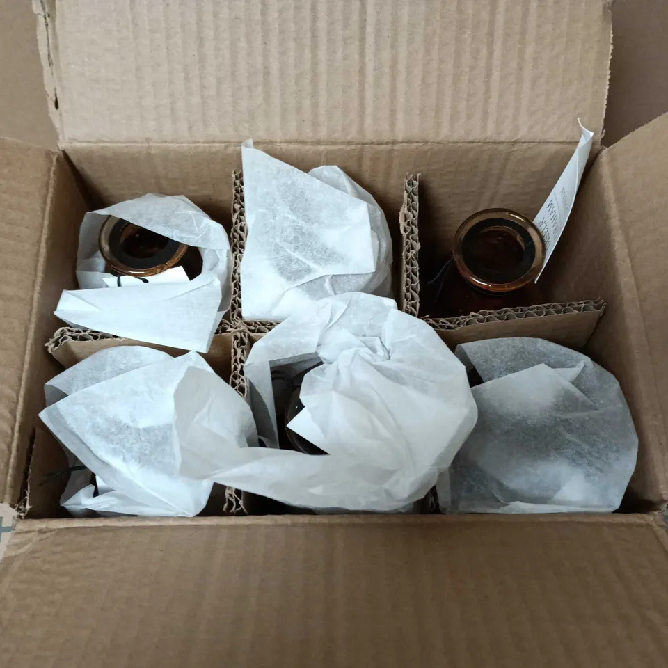 BOX OF APPROX 48 GISELA GRAHAM LONDON MINIATURE VASES