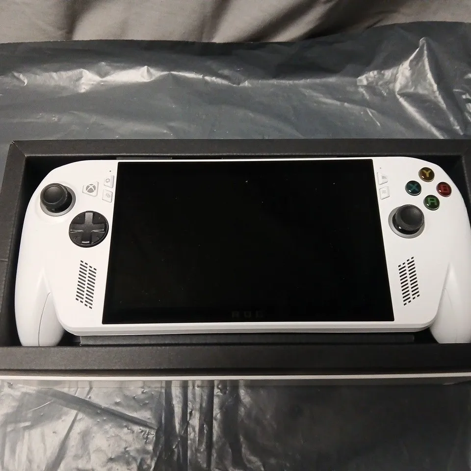 ROG XBOX ALLY HANDHELD CONSOLE – WHITE, BOXED