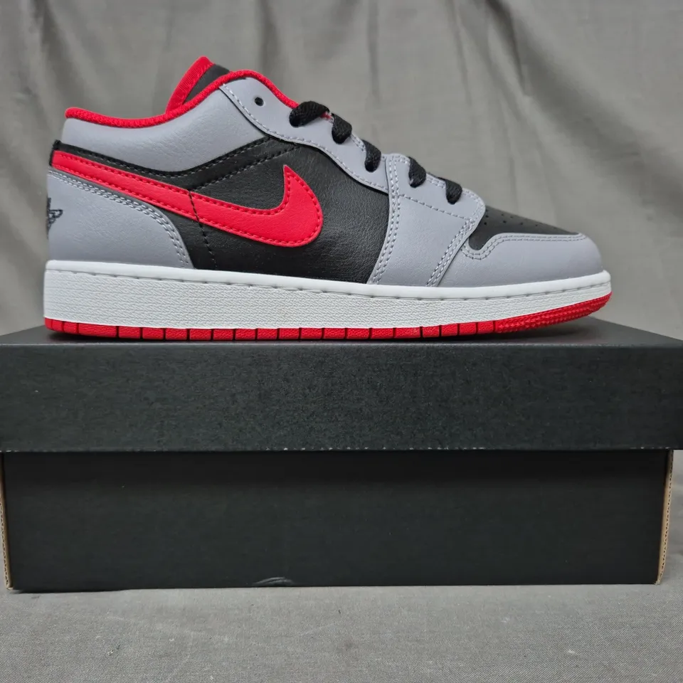 BOXED PAIR OF NIKE AIR JORDAN 1 LOW SHOES IN CEMENT/BLACK/RED UK SIZE 4