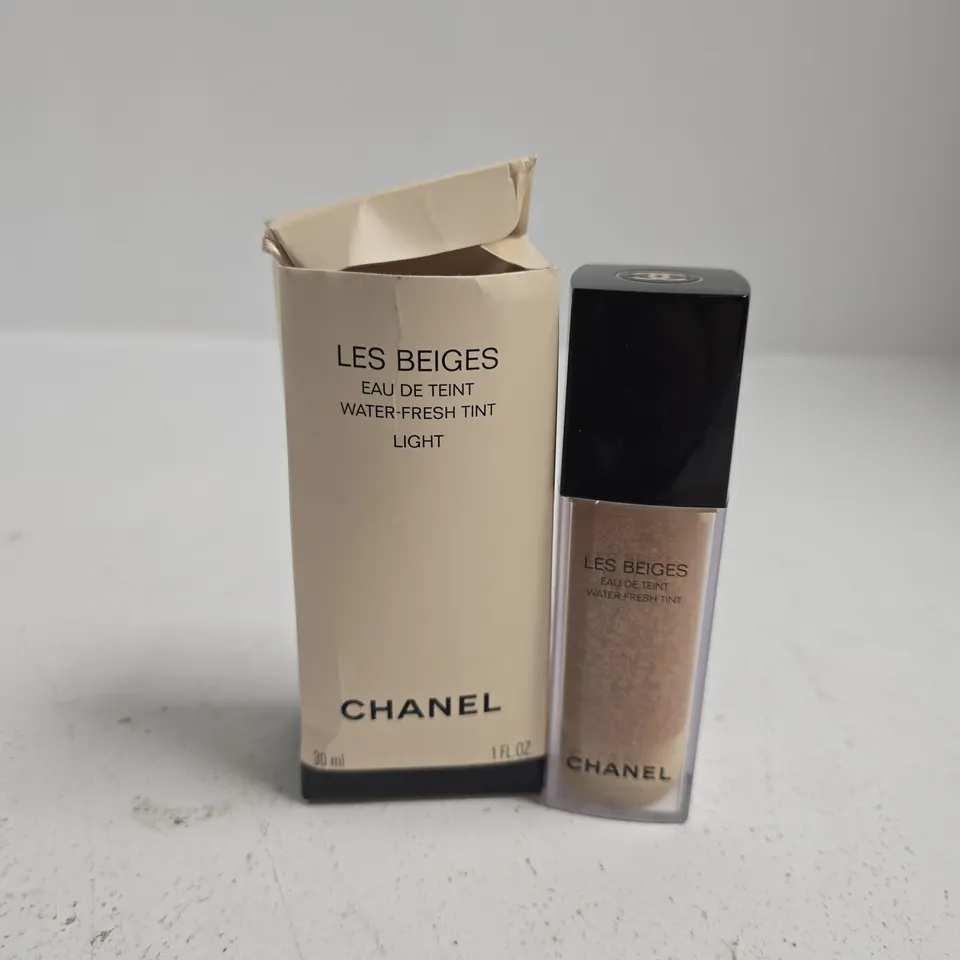 BOXED CHANEL LES BEIGES WATER-FRESH TINT LIGHT – 30 ML (SHADE 158.810)