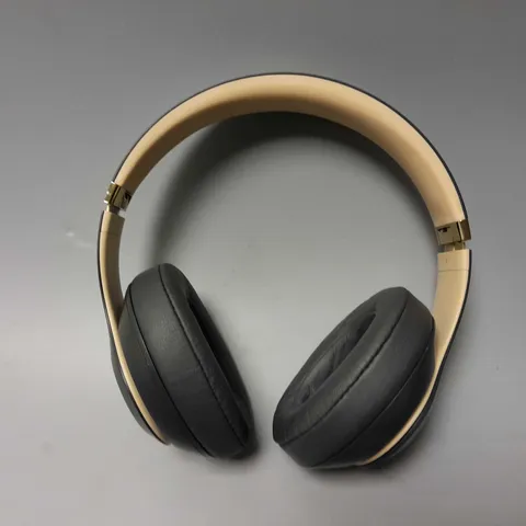 BEATS STUDIO3 HEADPHONES