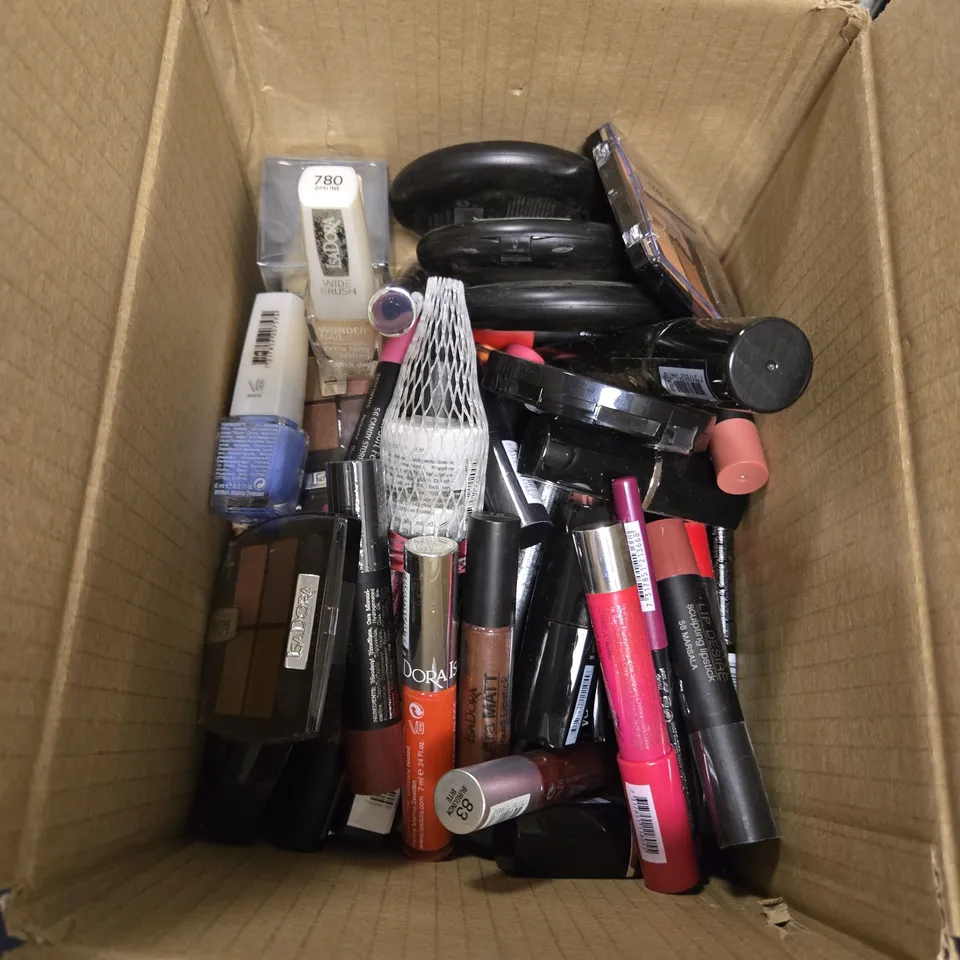 BOX OF APPROX 30 ASSORTED ISADORA COSMETICS TO INCLUDE - EYESHADOW - LIP CREAM - FACE PRIMER - ETC