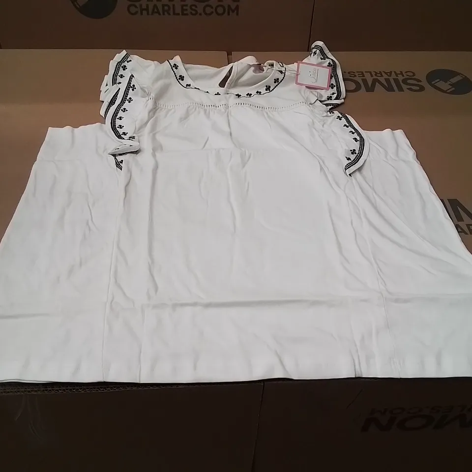 BOXED BRAND NEW APPROXIMATELY 41 JULIPA RUFFLE TSHIRT WHITE SIZE 20