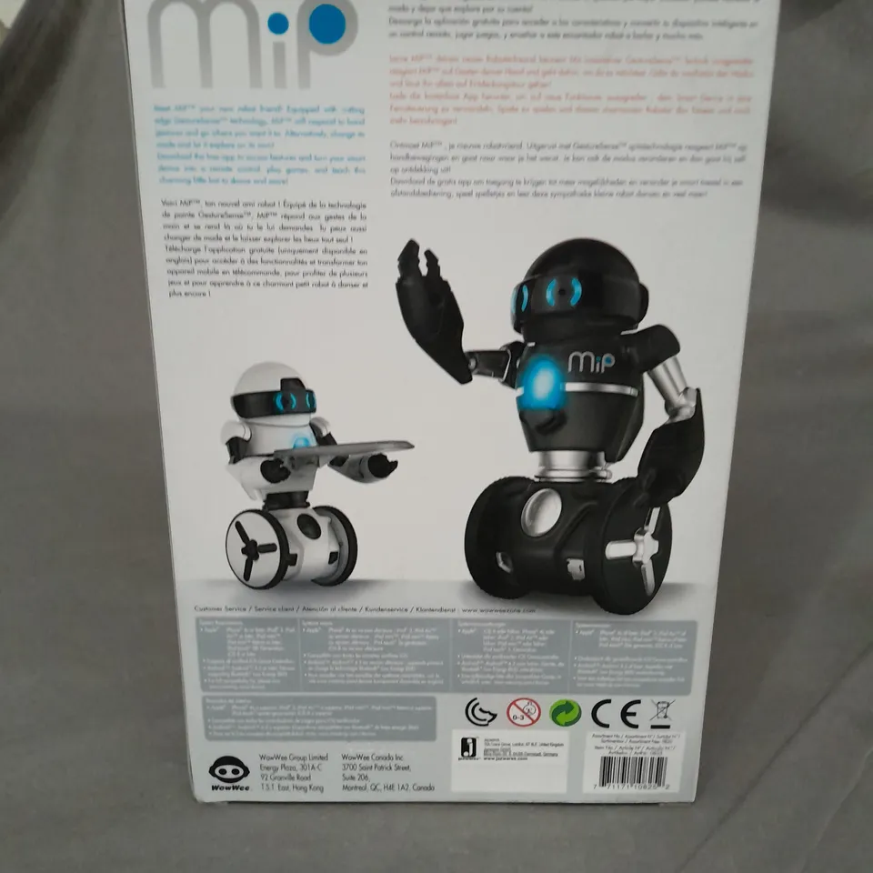 BOXED WOWWEE MIP INTERACTIVE ROBOT