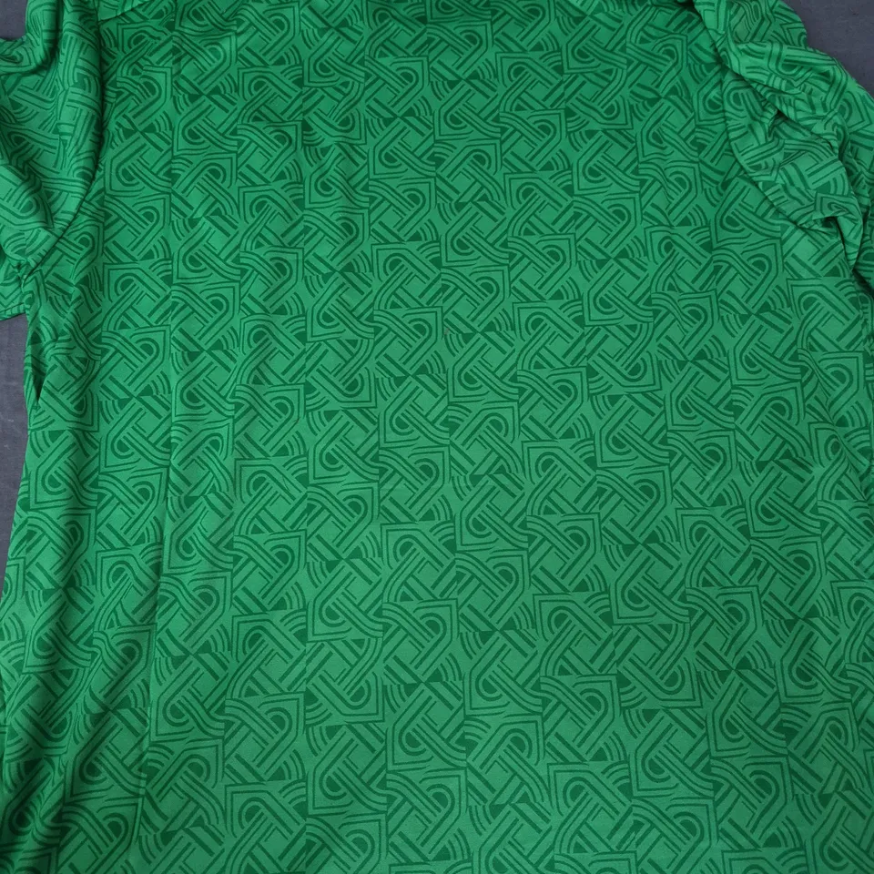 CASTORE IRELAND FOOTBALL TOP IN GREEN SIZE MEDIUM