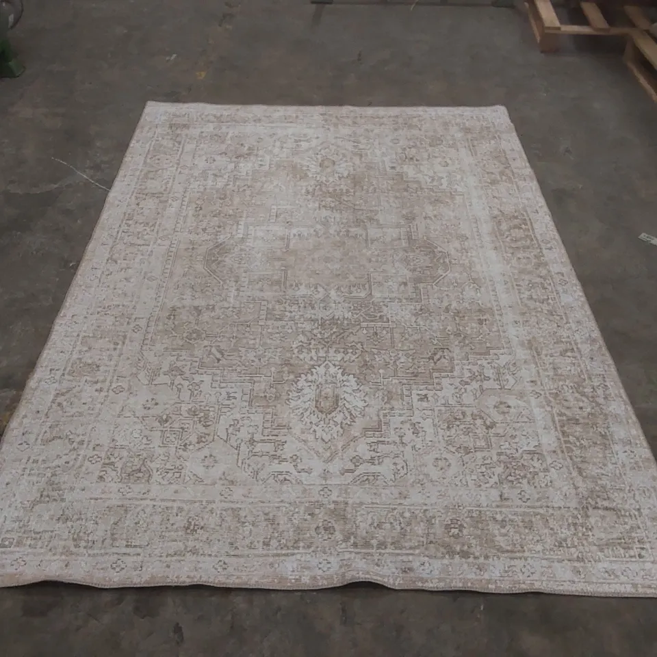 QUALITY DESIGNER AREA RUG - APPROXIMATELY 226 x 156cm