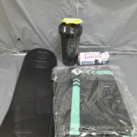 APROXIMATELY 15 ASSORTED HOUSEHOLD ITEMS TO INCLUDE BEDDING , GYM BOTTLES , ETC