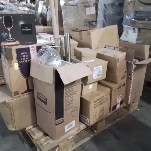 PALLET CONTAINING CATERING ITEMS SUCH;GLASSES,SERVING TINS,BAKING TRAYS 