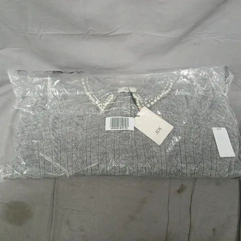 JDY GREY KNIT CARDIGAN WITH PEARL NECKLACE – WOMEN'S SIZE LARGE