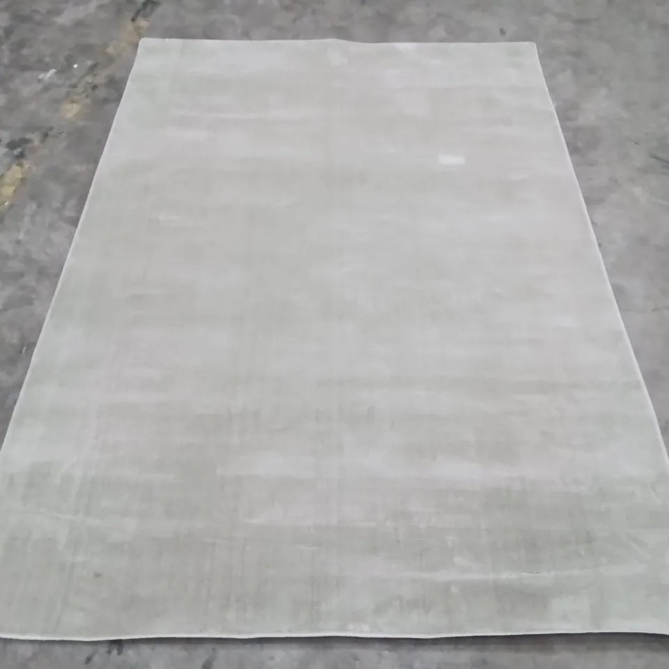 QUALITY DESIGNER AREA RUG - APPROXIMATELY 224x152cm