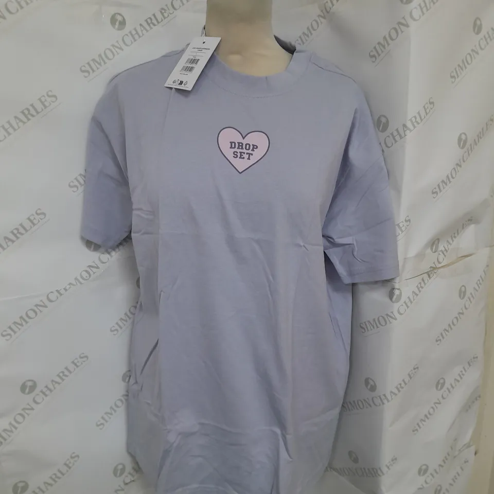 GYMSHARK LOVE HEARTS OVERSIZED T-SHIRT IN PURPLE SIZE S