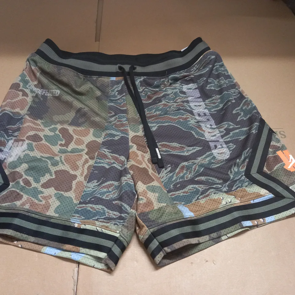 NIKE AIR JORDAN CAMO SHORTS - XL