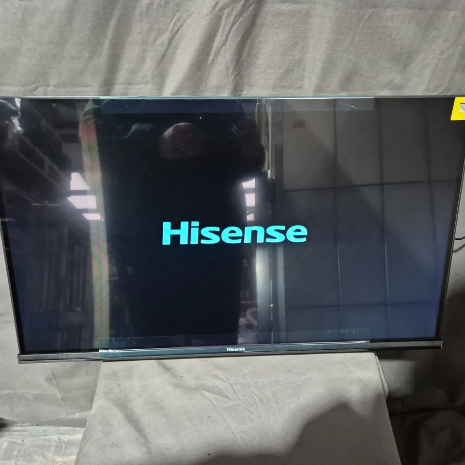 HISENSE SMART TV 4 SERIES 32" - COLLECTON ONLY