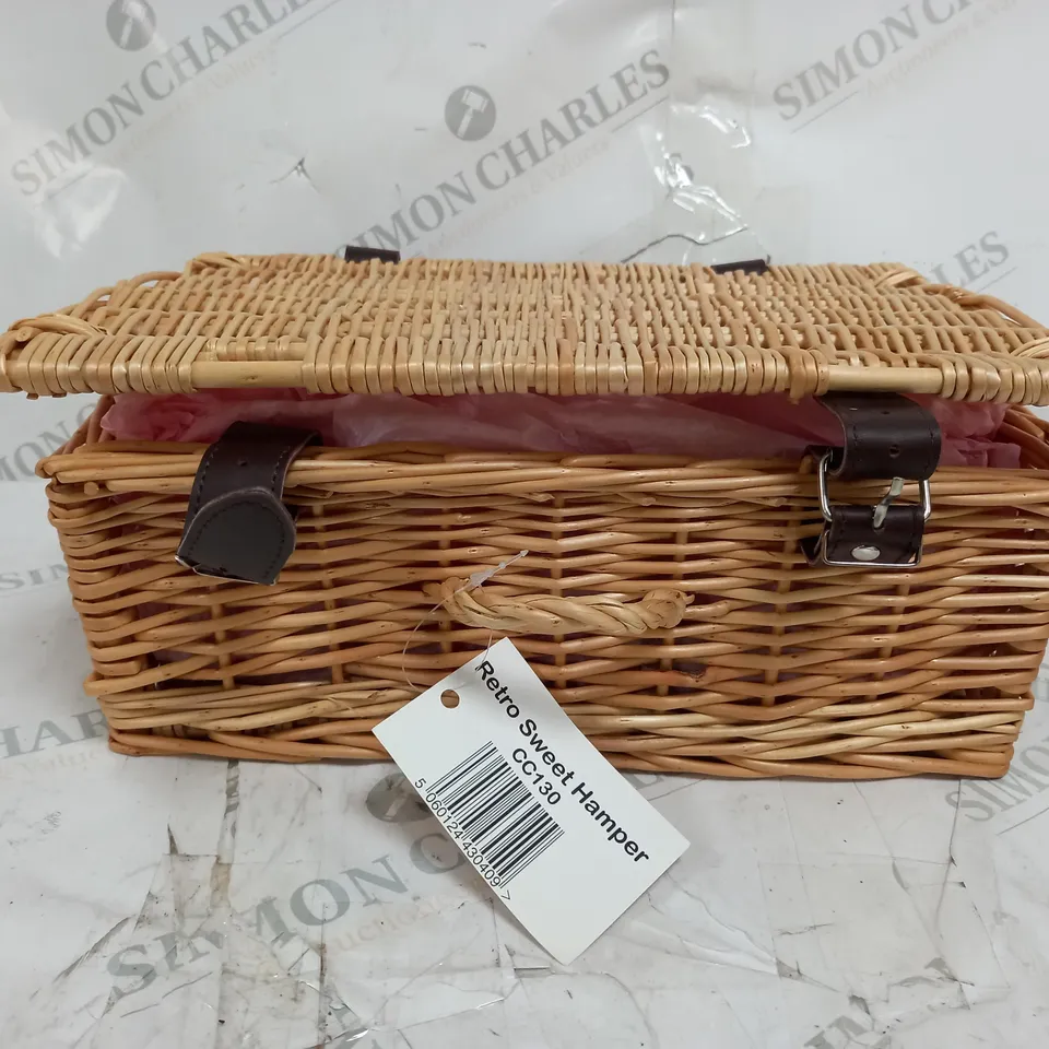 RETRO SWEET GADSBY HAMPER BASKET RRP £51