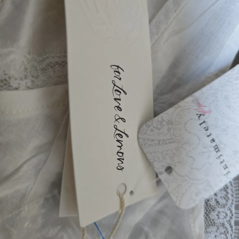 FOR LOVE & LEMONS WHITE LACE TRIM PANTIES, SIZE S