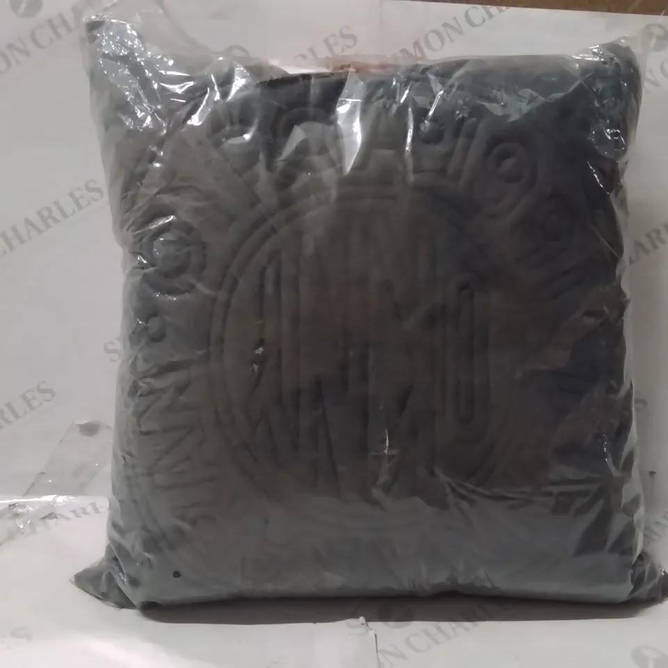 BRAND NEW SEALED CIRCLE LOGO CHARCOAL 