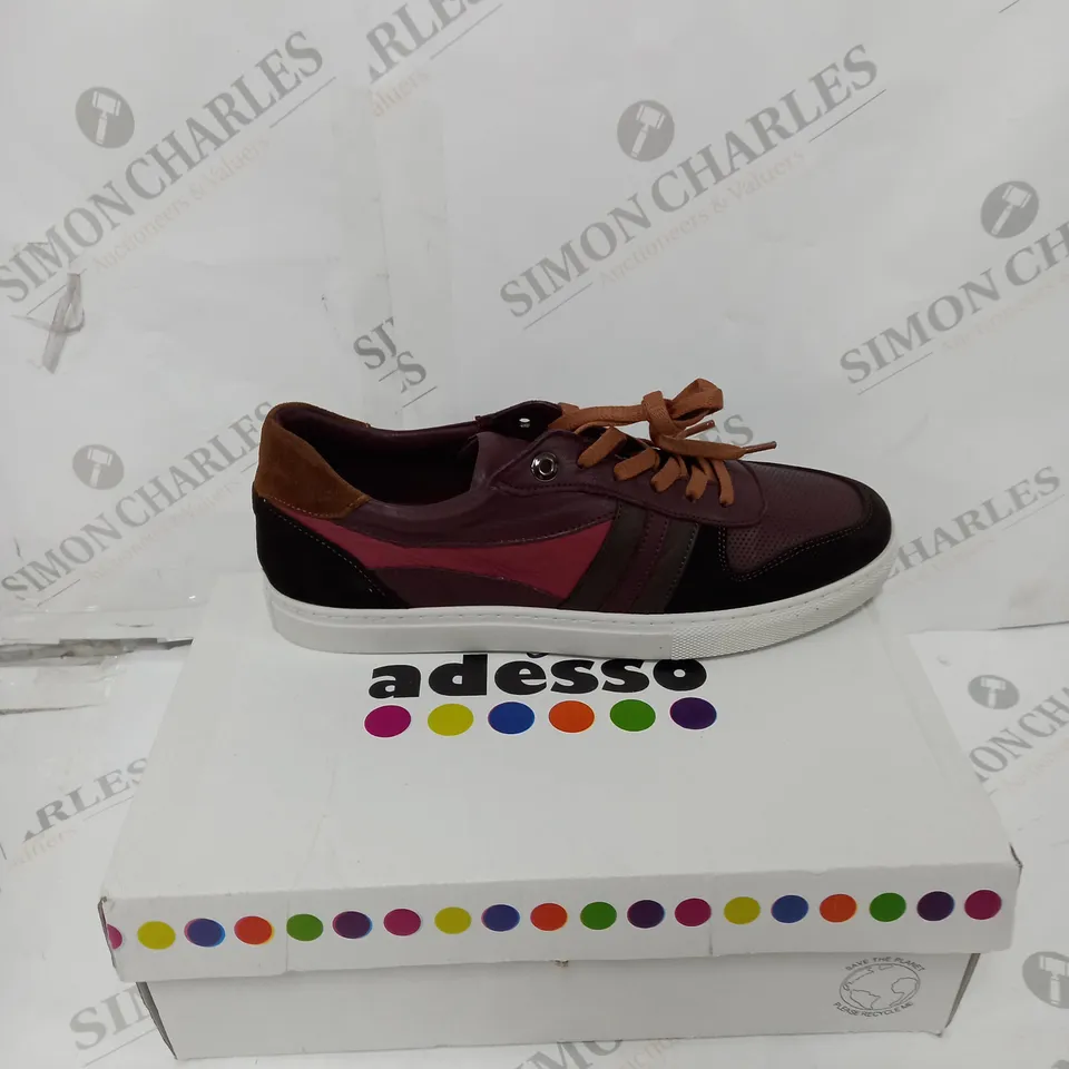 BOXED PAIR OF ADESSO RAYA LEATHER TRAINERS SIZE 7