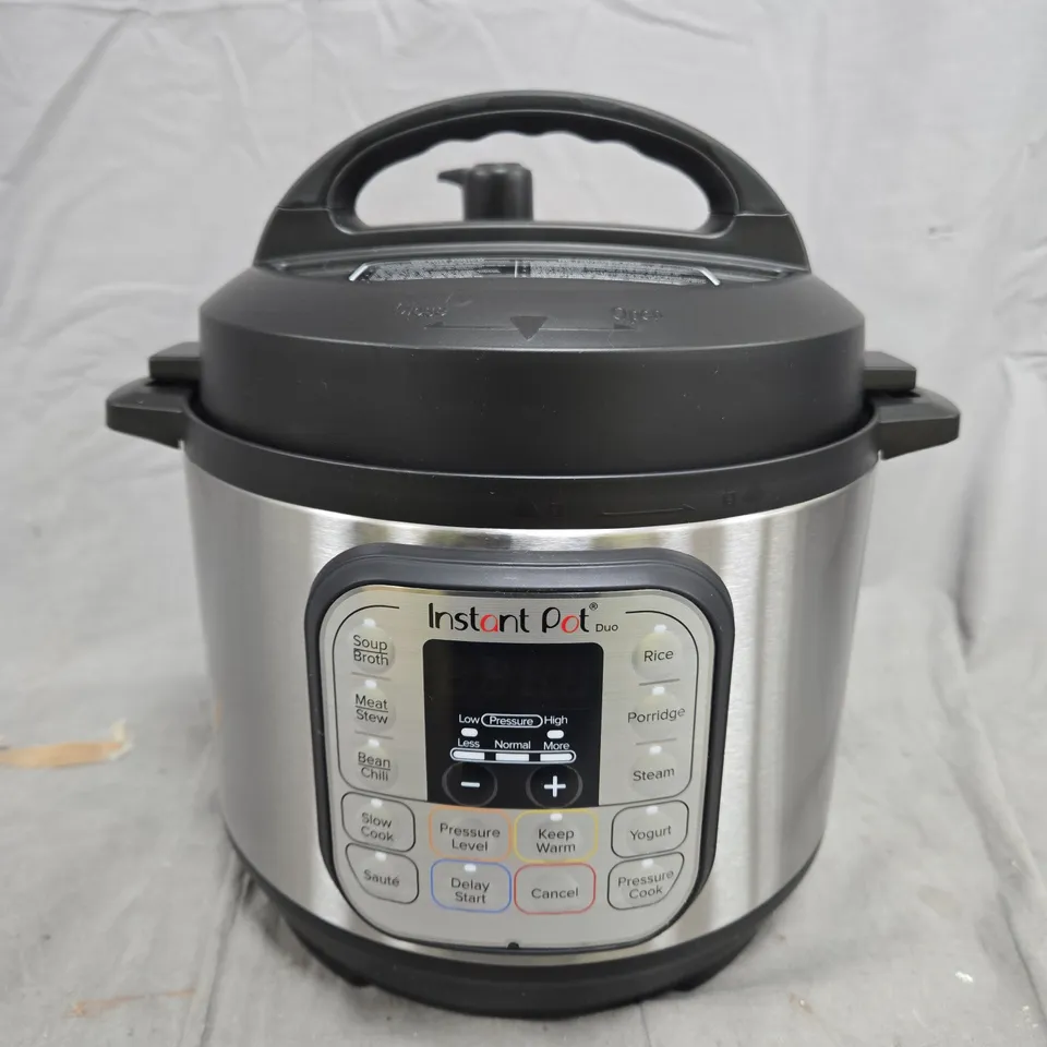 INSTANT POT DUO ELECTRIC PRESSURE COOKER