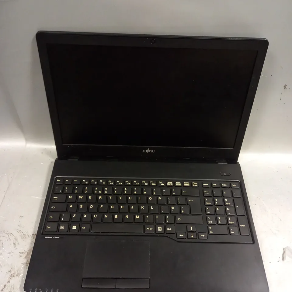 FUJITSU LIFEBOOK A555 LAPTOP IN BLACK