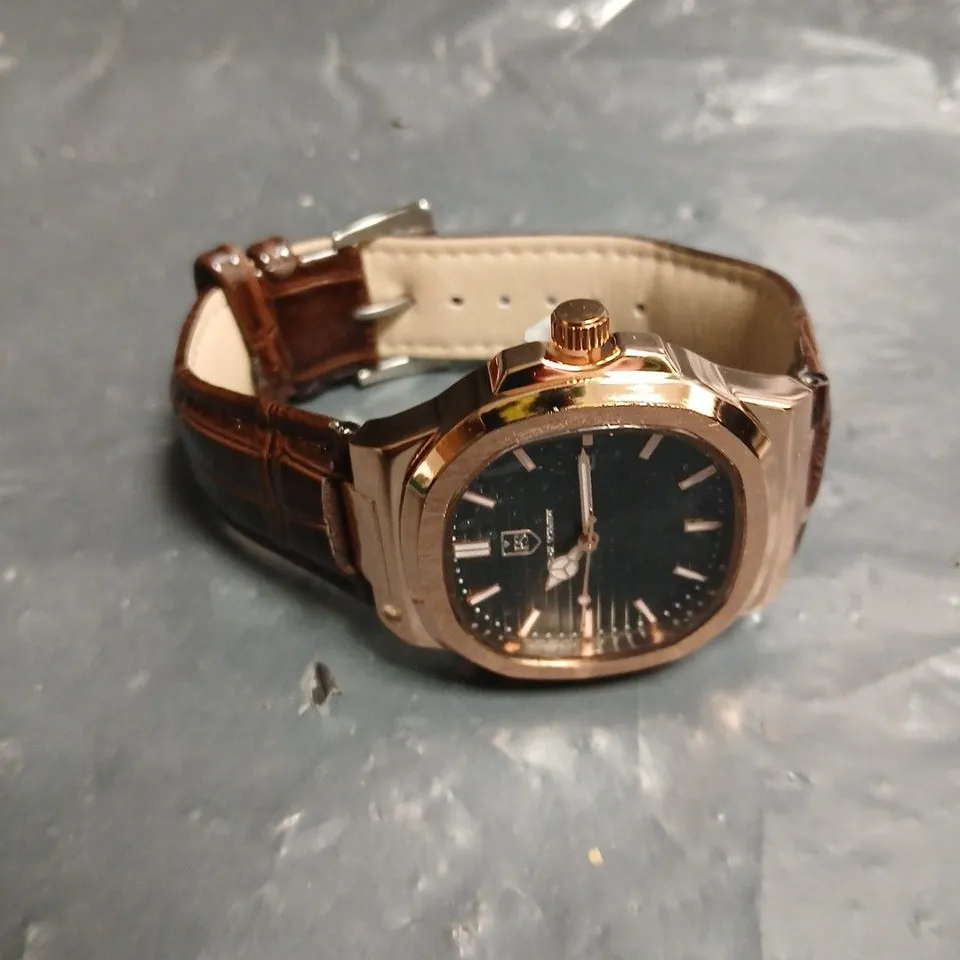 MENS FRANK SCHMIDT WATCH – TEXTURED DIAL WITH DATE – LEATHER STRAP