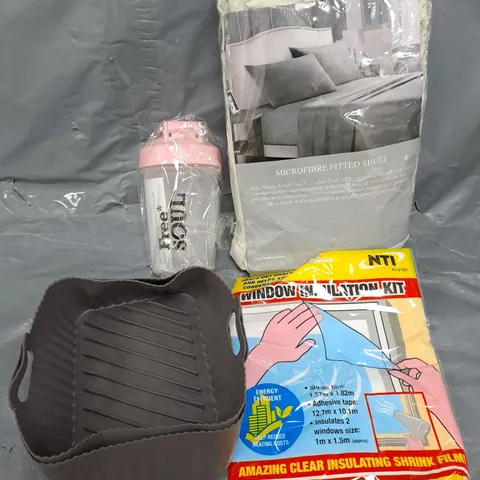 APPROXIMATELY 15 ASSORTED HOUSEHOLD ITEMS TO INCLUDE WINDOW INSULATION KIT, FITTED SHEETS, AIR FRYER TRAYS ETC 