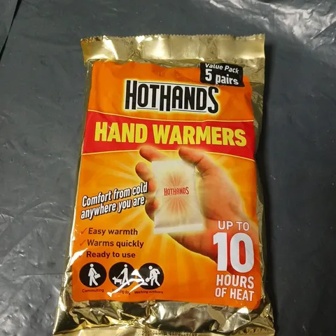 APPROXIMATELY 15 ASSORTED HOUSEHOLD ITEMS INCLUDING HAND WARMERS , COASTERS AND PORTABLE SEALING MACHINE 