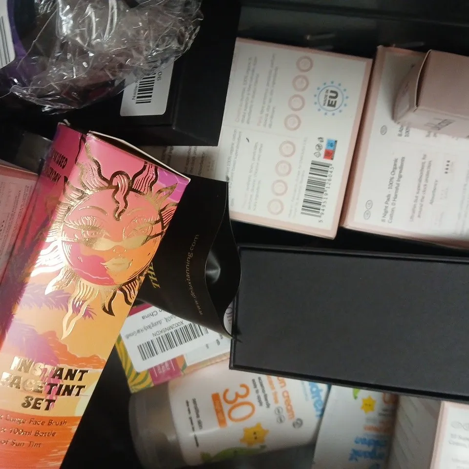APPROX 12 ASSORTED BEAUTY PRODUCTS TO INCLUDE ASP SHAMPOO, UMBERTO GIANNINI CONDITIONER, ORGANIC SUN LOTION, ETC