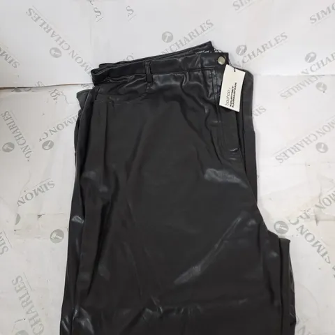 BOOHOO KOURTNEY KARDASHIAN FLARED TROUSERS SIZE 26