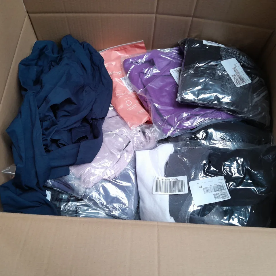 LOT OF APPROXIMATELY 50 ASSORTED CLOTHING ITEMS TO INCLUDE RUTH LANGSFORS, ASHWOOD LEATHER AND KIN & CO