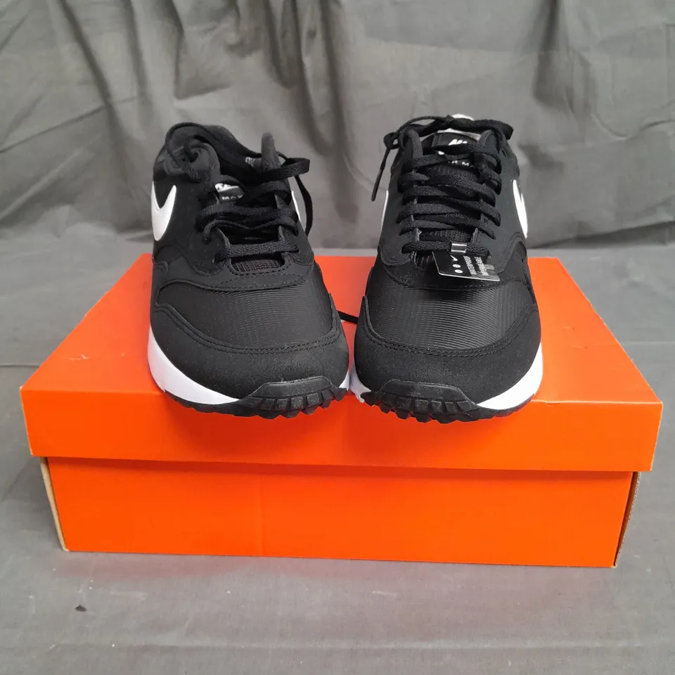 BOXED PAIR OF NIKE AIR MAX 1 '86 OG SIZE 8.5