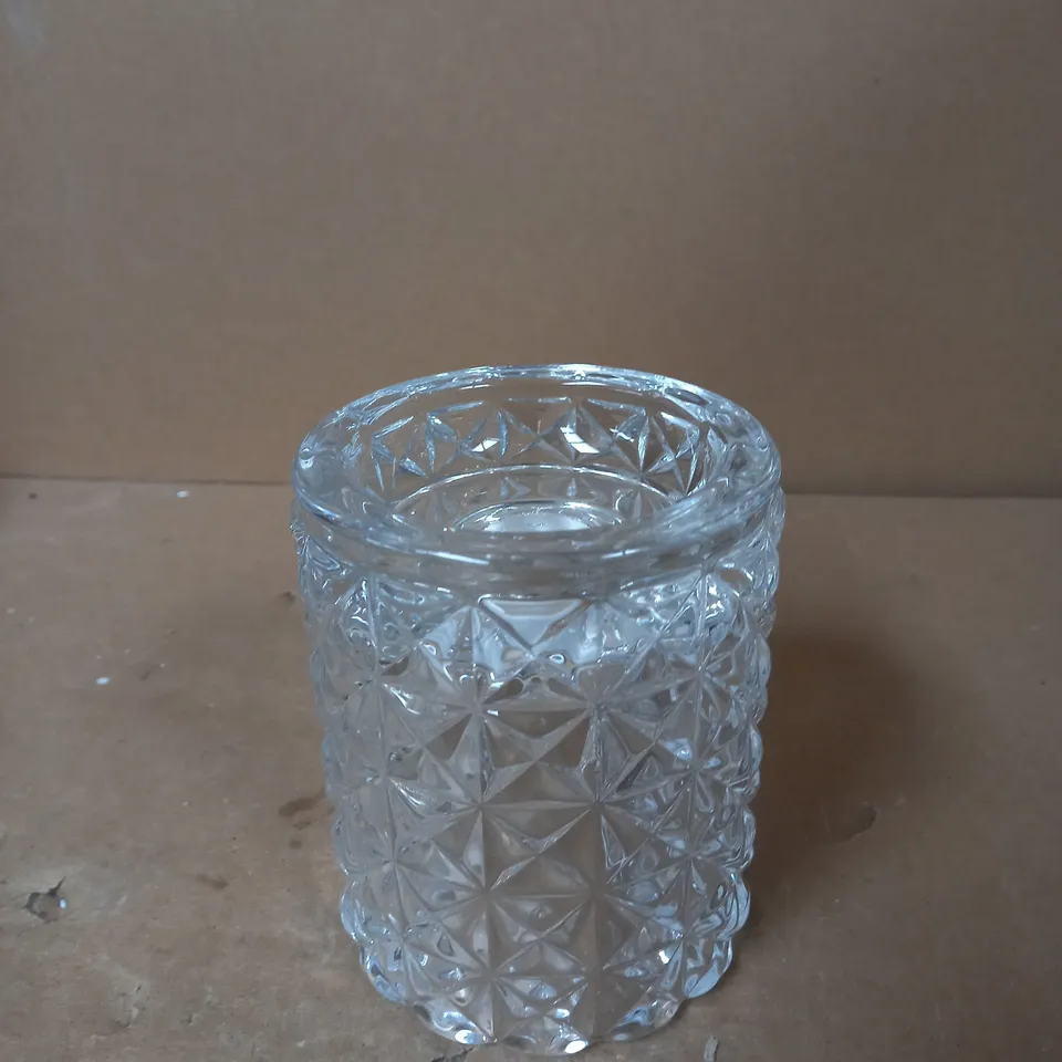 VICTORIA SPARE GLASS LIGHT SHADE 
