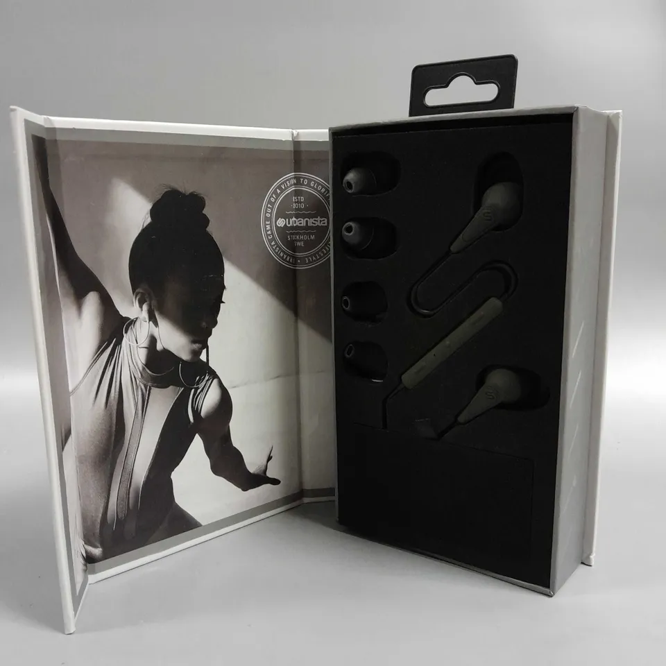 BOXED URBANISTA CHICAGO SPORT WIRELESS EARPHONES 