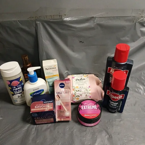 APPROXIMATELY 20 ASSORTED HEALTH & BEAUTY PRODUCTS TO INCLUDE ALPECIN CAFFEINE SHAMPOO, 2BTANNED WATERMELON EXTREME INTENSIFYING GEL, AVEENO DAILY MOISTURISER, ETC