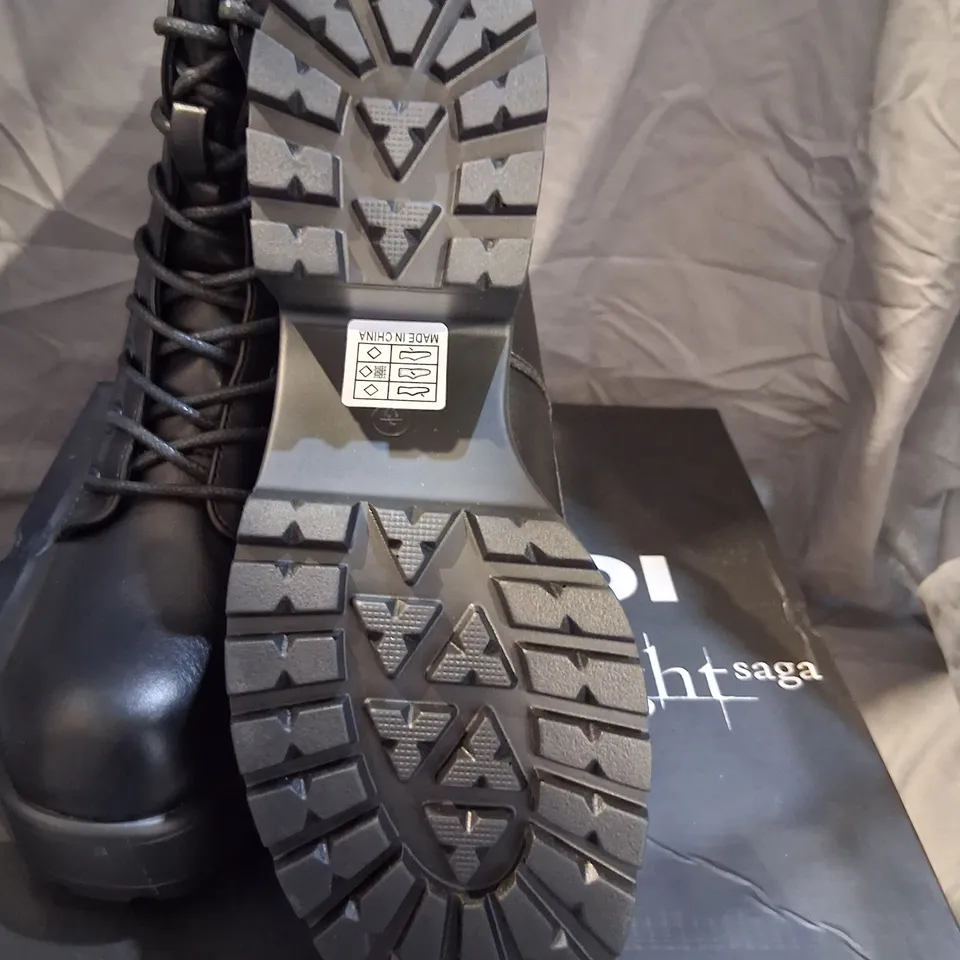 BRAND NEW BOXED KOI X THE TWILIGHT SAGA TEAM EDWARD MILITARY BOOTS SIZE 10
