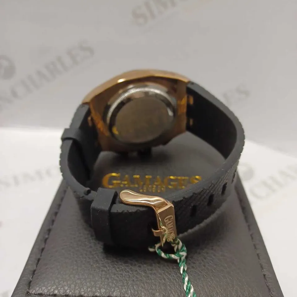 GAMAGES COMMANDER ROSE TRIPLE DATE DIAL RUBBER STRAP WRISTWATCH	