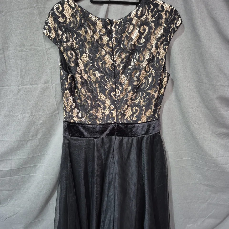 RED ROYAL LONDON WOMEN'S BLACK LACE DRESS WITH SATIN BELT - SIZE XL
